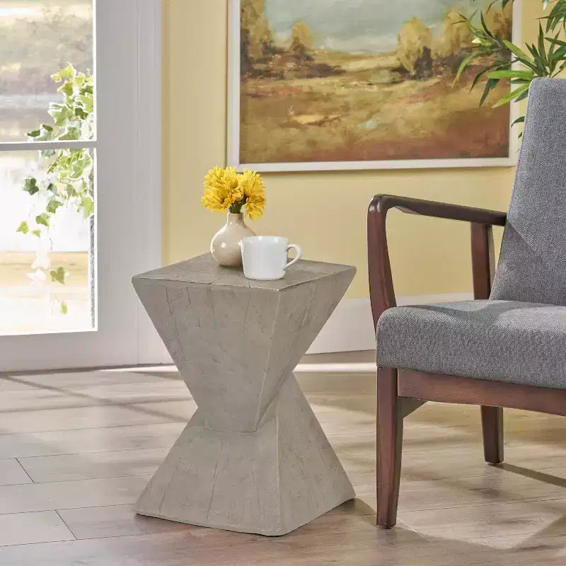 Table d'appoint géométrique en béton léger, pour l'intérieur et l'extérieur