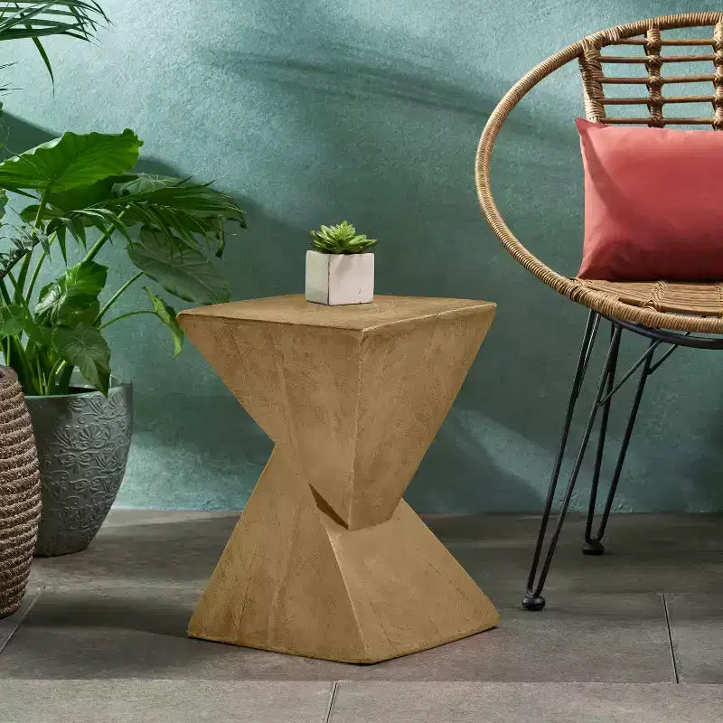 Table d'appoint géométrique en béton léger, pour l'intérieur et l'extérieur