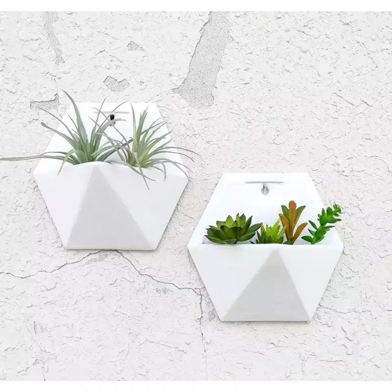 Lot de 2 vases jardinières murales géométriques blanches à suspendre, pot de plafond triangulaire pour patio, pour succulentes, fleurs, bonsaïs, décoration pour maison et restaurant modernes