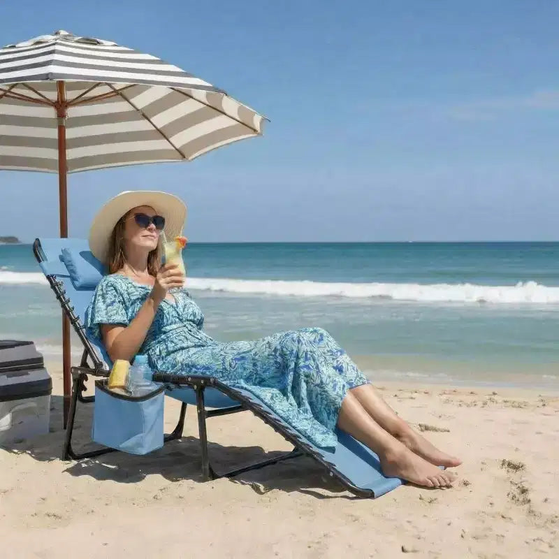 Chaise de plage pliante avec ouverture faciale, oreiller et poches latérales, dossier réglable sur 5 positions, convient aux jardins, bords de piscine, plages et patios