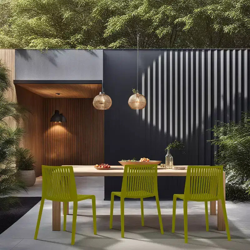 Chaises de salle à manger empilables modernes en résine plastique pour l'extérieur/l'intérieur (lot de 2)